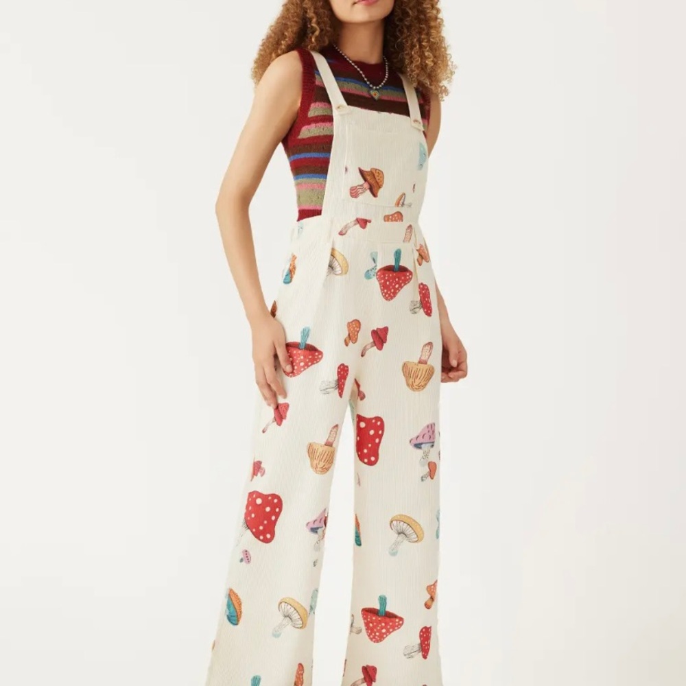 Corduroy square neck zipper jumpsuit with mushroom design!